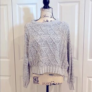 Chic Gray Cable Knit Patterned Crew Neck Sweater size Large